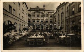 1942 Miskolc, Hotel Korona Szálloda kerthelyisége (EK)