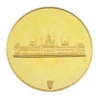 Bozó Gyula (1913-2004) DN "Magyar Köztársaság Országgyűlése" aranyozott fém emlékérem (42,...