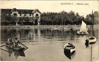 1913 Keszthely, Balaton partja, Balaton szálloda, csónakázók. Gál Testvérek kiadása (EK)