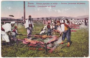Bosna, Bosnien; Lammbraten am Spiess / bosnyák nyárson sült bárány / Bosnian roast lamb on a spit, folklore + K.U.K. FELDPOSTAMT No. 55 (Rb)