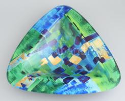 Dekoratív, nagyméretű, háromszög alakú asztali kínálótál. Színesen festett üveg, három lábon áll, jelzés nélkül (alján eltávolított címkével), 41x40x7,5 cm