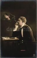 1911 Szerelmes üdvözlőlap, cigarettafüstben megjelenő hölgy / Love greeting, lady in cigarette smoke