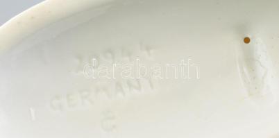 Német porcelán figura, madaraknak trombitáló, fiú, jelzett, kopott, m: 15 cm