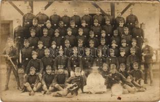 1913 Szabadka, Subotica; Osztrák-magyar katonák csoportképe / WWI K.u.k. Hungarian military, soldiers group. Lengyel photo (Rb)