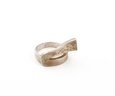 Ezüst(Ag) gyűrű, jelzett, méret: 57, nettó: 6,9 g