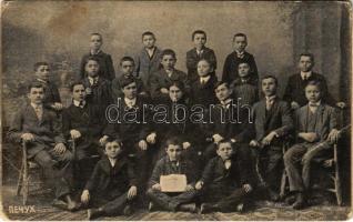 Pécs, Szerb üzletemberek egyesületének ifjúsági tagozata Pécsett Jelena Demetrovidjeva vagyonkezelő ...