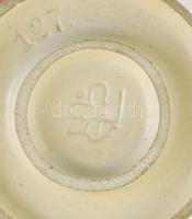 Goebel/Hummel orvosköpenyes kisfiú játékbabával, kerámia figura. Kézzel festett, jelzett, kis kopáss...