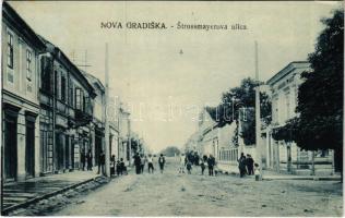 Újgradiska, Novagradiska, Nova Gradiska; Strossmayerova ulica / utca, üzletek / street view, shops (EK)