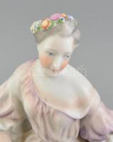 Herendi rokokó asszony, Lámpatest. Kézzel festett, jelzett, talpa ragasztott 30 cm