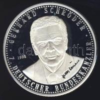 Németország DN "Kancellárok - Gerhard Schröder" Ag emlékérem 20g T:PP