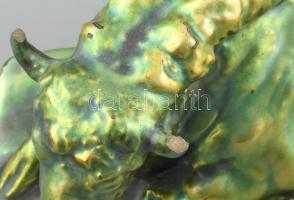 Zsolnay eozin mázas fekvő bika, jelzett, sérült szarvakkal. 22 cm