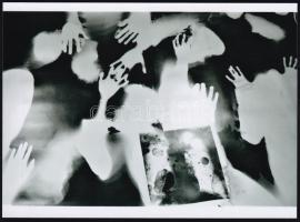 cca 1988 ,,Levegőt, fotogram jelzés nélkül, modern előhívás, 15x21 cm