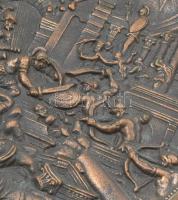 Bronz fali dísztányér pár csatajelenettel. Masszív bronz XIX. sz. d: 35 cm