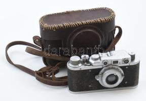 cca 1952 FED-1 szovjet fényképezőgép, 1:3,5 f=50 mm objektívvel, sapkával, bőr tokban / Vintage USSR camera, in original leather case