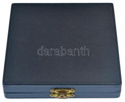 Papp László (1947-) 1988. "Első királyunk Szent István halálának 950. évfordulóján a Szent Jobb...