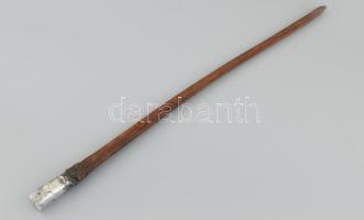 Ezüst (Ag) monogramos lovagló pálca, bőr borítással. 69 cm