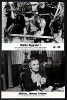 Westernfilmek egy-egy jelenete, 13 db vintage produkciós filmfotó, ezüst zselatinos fotópapíron, a használatból eredő (esetleges) kisebb hibákkal, 18x24 cm