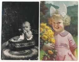 Kb. 55 db RÉGI motívum képeslap vegyes minőségben: párok, gyerek, hölgyek / Cca. 55 pre-1945 motive ...