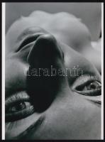 cca 1978 A test tájai, szolidan erotikus felvétel, 1 db modern nagyítás, 24x17,7 cm