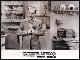 Charlie Chaplin (1889-1977) színész és rendező három filmjének egy-egy jelenete, 3 db vintage produk...