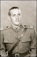 cca 1943 és cca 1955 között készült felvételek katonákról, a kiskunfélegyházi Marika-fotóműterem hag...