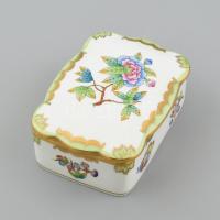 Herendi Viktória mintás porcelán bonbonniere. Kézzel festett, jelzett, hibátlan 14x10 cm