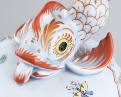 Herendi kínai mintás, koi-halas nagy méretű fedeles urnaváza. Kézzel festett, jelzett, repedéssel m:...