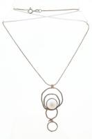 Ezüst (Ag) nyaklánc opál színű medállal, jelzett, h: 42 cm, bruttó: 7,2 g