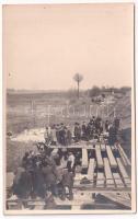 1939 Aranyos, Aries; Vasúti híd építés közben az Aranyos folyó felett a Várfalva-Torda-Abrud vasúti vonalon / construction of the railway bridge on the Moldovenesti-Turda-Abrud narrow-gauge railway line. photo