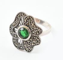 Ezüst(Ag) gyűrű markazittal, zöld kővel, jelzett, méret: 56, bruttó: 5,4 g