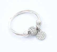 Ezüst(Ag) gyűrű, jelzés nélkül, méret: 51, bruttó: 2,5 g