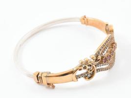 Ezüst(Ag) karperec, szintetikus rubinnal, jelzett, 5,5×6 cm, bruttó: 15,9 g