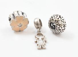 Ezüst(Ag) charm, 3 db, jelzéssel és jelzés nélkül, bruttó: 5,8 g