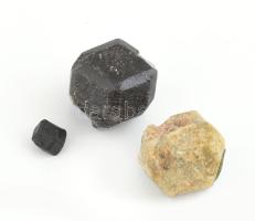 3 db ásvány: Melanit gránát, grosszulár, gránát, 0,8-2,8 cm