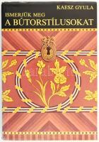 Kaesz Gyula: Ismerjük meg a bútorstílusokat. Bp., 1978, Gondolat. Negyedik kiadás. Fekete-fehér képekkel, ábrákkal illusztrált. Kiadói egészvászon-kötés, kissé viseltes kiadói papír védőborítóban.