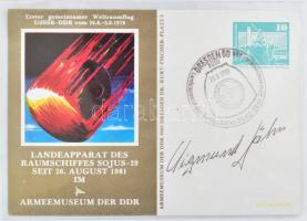 Sigmund Jähn (1937- ) német űrhajós aláírása emlékborítékon / Signature of Sigmund Jähn (1937- ) German astronaut on memorial envelope