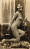 Meztelen erotikus hölgy / Erotic nude vintage lady (EK)