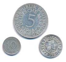 3db-os vegyes érme tétel, közte NSZK 1968F 5M Ag + Svédország 1941. 10ö Ag + Spanyolország / Valencia 1683. II. Károly 2 Real érme jelzetlen Ag, modern másolata (3,74g) T:AU-VF 3pcs of mixed foreign coin lot, in it FRG 1968F 5 Mark Ag + Sweden 1941. 10 Öre Ag + Spain / Valencia 1683. Carolus II 2 Real unmarked Ag, modern copy (3,74g) C:AU-VF