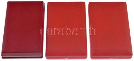 ~1970. "Kiváló Munkáért" aranyozott, zománcozott fém kitüntetés mellszalagon, eredeti tokb...