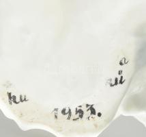 Jelzés nélkül: Jegesmedve, porcelán, tűzrepedésekkel, 21x16x11 cm