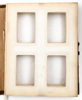 cca 1880-1900 Antik fényképalbum bőr kötésben, réz veretekkel, kopott, kapocs és 2 db veret hiányzik...