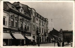 1941 Szatmárnémeti, Szatmár, Satu Mare; Victoria szálloda, Vámos, Klein Zoltán és A. Boros üzlete / hotel, shops (EK)