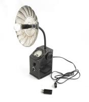 Industrial lámpa. Egyedi steampunk / industriál látványos lámpa, lokátor formájú állítható árnyékolóval,spéci égővel, voltmérővel,2db 230V-os csatlakozóval, egyikben kihúzható USB 5V-os töltővel,új biztonságos kábelezéssel 50cm x 12cm