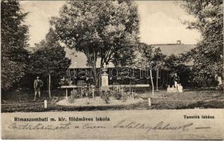 1914 Rimaszombat, Rimavská Sobota; M. kir. földműves iskola, tanulók lakása. Lévai Izsó kiadása / farmer school, students house (Rb)