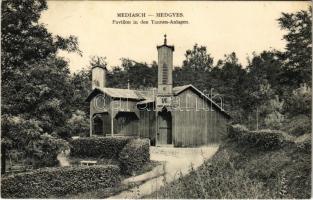 1917 Medgyes, Mediasch, Medias; Lövölde. Friedr. Jos. Guggenberger kiadása / Pavillon in den Tannen-Anlagen / shooting hall