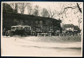 cca 1920 Nagyszeben, autós forgalom, fotó Guggenberger Mairovits műterméből, 11,5×17 cm