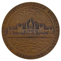 Andrássy Kurta János (1911-2008) DN A Magyar Népköztársaság Országgyűlése Budapest bronz emlékérem eredeti dobozában (70mm) T:AU