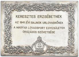 1924 Keresztes Erzsébet bajnok úrlovasnő MLEOSZ dombornyomott ezüst (Ag) lovas díj plakett. Jelzett.. 16x12 cm, 132 g