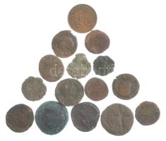 Római Birodalom 14db-os bronz érmetétel a III-IV. századból T:VF,F Roman Empire 14pcs bronze coin lot from the 3rd-4th century C:VF,F
