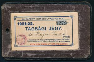 1921-1922 Budapesti Korcsolyázó Egylet tagsági jegy, fényképes, díszes bőr tokban